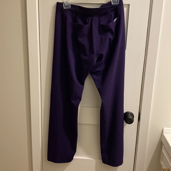 EUC Deep purple Livingston figs size small - Picture 2 of 3